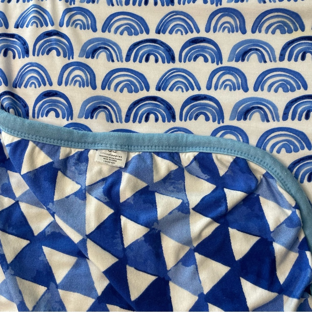 Little Sleepies Blue Rainbow Large Cloud Reversible Blanket Approx 50”X 50” - Picture 1 of 16